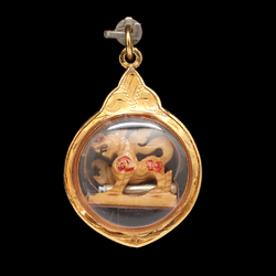 PD25097 จี้สิงห์ เลี่ยมกรอบทองแท้ 90% นน.รวม 5.4 กรัม