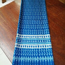 ซิ่น ผ้าไหม ลูกแก้ว มัดหมี่ ไหมแท้ 6ตะกอ ขนาด 1x2เมตร ลายขอพระราชทาน ยกดอกเม็ดมะยม พื้นสีฟ้า รหัส PCS-NY1117651