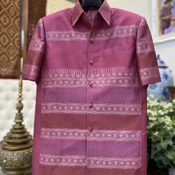 เสื้อสูทไหมแพรวา แขนสั้น พื้นสีชมพูเข้ม เลือกไซส์ รหัส DR-BM092966110019