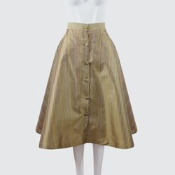 กระโปรงผ้าไหมทรงเอ กระดุมหน้า ผ้าไหมลายริ้ว ไหมแท้ | เลือกสี แจ้งไซส์ได้