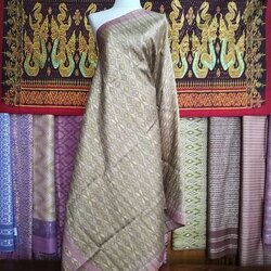 ซิ่น มัดหมี่ 3ตะกอ สีธรรมชาติ ขนาด 1x2เมตร ทอยกดอกเหยียบเหาะ ลายโฮลแปรคนอง สีม่วงเทา รหัส M3P-NY0204663