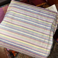 ผ้าไหมลายสก็อต เนื้อหยาบนุ่ม สีเหลือง ฟ้า ขายตามความยาวหลา รหัส A9-AA10056617205