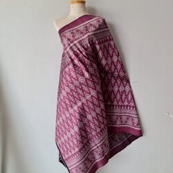 ซิ่น ผ้าไหมมัดหมี่ 3ตะกอ ขนาด 1x2เมตร ลายดอกมะเขือ พื้นสีม่วง รหัส R2Q-119-0423681417