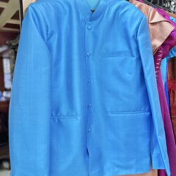 เสื้อสูทไหมคอพระราชทาน แขนยาว เนื้อเรียบ ไหมแท้ สีฟ้า รอบอก48นิ้ว รหัส DM-ST-021868