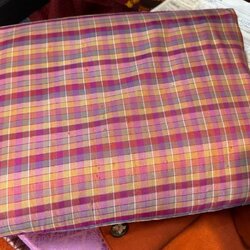 ผ้าไหมลายสก็อต เนื้อหยาบนุ่ม ขายตามความยาวหลา สีคละสี รหัส A9-AA10056617209