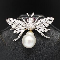 CL25055 เข็มกลัดผึ้งมุก เพชรแท้ 0.70 กะรัต ทองแท้ 18k นน.รวม 10 กรัม