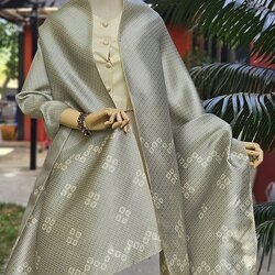 ผ้าคลุมไหล่ไหม ยกดอก มัดย้อม ไล่เฉดสี ขนาด 65x200ซม. เลือกตามเฉดสี รหัส ZYE-TT-12