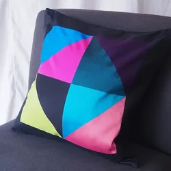 หมอนผ้าไหมพิมพ์ลาย ถอดปลอกได้ ขนาด 40x40ซม.คละสี รหัส GL-G-CT-102933