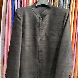 เสื้อสูทไหมคอพระราชทาน แขนยาว เนื้อไหมบ้าน ไหมแท้ สีดำ Size S รหัส DM-AA-09166711