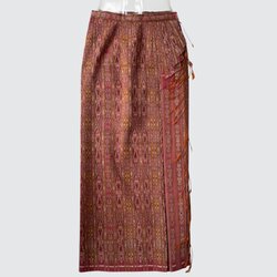 ผ้าถุงป้าย สีธรรมชาติ แบบเลื่อนตะขอตามไซส์ ลายขอคั่น สีน้ำตากะปิ รหัส WM-PTS-100968148