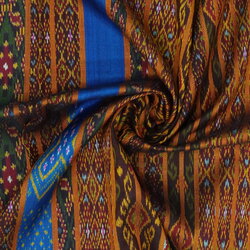 ซิ่น ผ้าไหมมัดหมี่ 3ตะกอ ขนาด 1x2เมตร พื้นคละสีคละลาย ลายน้ำไหล รหัส R2Q-ME-066-121967151