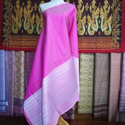 ซิ่น ผ้าไหมยกสุรินทร์ ไหมแท้ ขนาด 1x2เมตร เกาะเชิงดิ้นเงิน พื้นสีชมพู รหัส N11-NY06216621