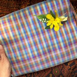 ผ้าไหมลายสก็อต เนื้อหยาบนุ่ม ขายตามความยาวหลา สีคละสี รหัส A9-AA100566172029