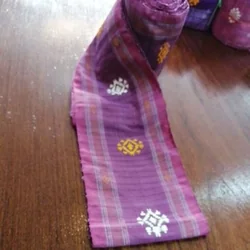 ตีนซิ่นไหมแท้ ทอมือ จกดาวด้วยไหมบ้าน ขนาด 4.5นิ้วx1.9เมตร สีกะปิ รหัส WN-119-0507683