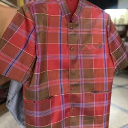 เสื้อสูทไหม แขนสั้น คอพระราชทาน ลายโสร่งหางกระรอก ไซส์ L รหัส DR-ST-0725681708