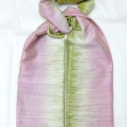 ผ้าคลุมไหล่ผ้าไหม ไหมแท้ ทอลายมัดหมี่ เนื้อหยาบนุ่ม ขนาด 67x180 สีชมพู รหัส ZM-ST-035