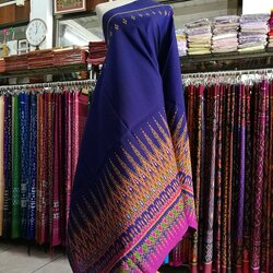 ซิ่น ผ้าไหมมัดหมี่ 3ตะกอ ขนาด 1x2เมตร ลายทางด่วน เชิงล่าง พื้นสีน้ำเงิน รหัส R2Q-NY07186619