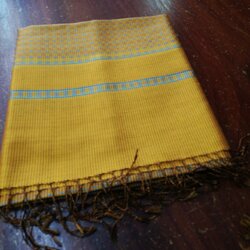 ผ้าสไบ ผ้าคลุมไหล่ผ้าไหม ไหมแท้ ลายราชวัตร เนื้อละเอียด ขนาด 63x190 ซม. เฉดสีเหลือง รหัส ZYG-NY0126661