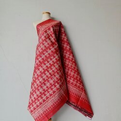 ซิ่น ผ้าไหมมัดหมี่ยกดอก 6ตะกอ ขนาด 1x2เมตร ลายดอกราตรี สีแดง รหัส L9A-119-MM6F10