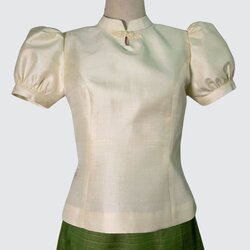 เสื้อเเขนสั้น ตัดเย็บจากผ้าไหมสีพื้น เนื้อหยาบ ไหมแท้ 100% | ตัดเย็บตามรูปร่าง | เลือกผ้า ส่งไซส์ได้