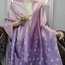 ผ้าคลุมไหล่ไหม ยกดอก มัดย้อม ไล่เฉดสี ขนาด 65x200ซม.พื้นสีชมพู สีม่วง รหัส ZYE-TT-0705671118