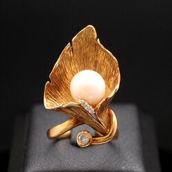 RG250233 แหวนใบไม้ประดับมุก เพชรแท้ 4 เม็ด 0.10 กะรัต ทองแท้ 18k นน.รวม 7.9 กรัม ขนาดแหวน 51