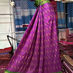 ซิ่น ไหมมัดหมี่ ผ้าปาโตล่า ขนาด 115x210ซม. พื้นสีชมพูเชิงเขียว รหัส N9-SIL-051768A15