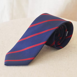 เนคไทผ้าไหมลายริ้ว ขนาดกว้าง 8เซนติเมตร สีกรมแดง รหัส NE-CT-103269