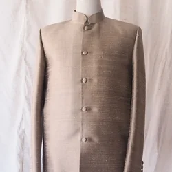 เสื้อสูทซาฟารี สูทคอจีน ทรงพระราชทาน ไหมแท้ สีน้ำตาลทองอ่อน รหัส DM-CT0301668