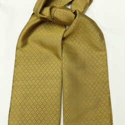 ผ้าพันคอ ผ้าไหมยกดอก ขนาด 30x140 ซม.พื้นสีเหลืองทอง รหัส ZYA-A021