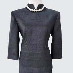 เสื้อแขนสามส่วน ตัดเย็บจากไหมยกดอกสุรินทร์ ไหมแท้ 100% | ตัดเย็บตามรูปร่าง | เลือกผ้า ส่งไซส์ได้