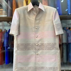 เสื้อสูทไหมแพรวา แขนสั้น พื้นสีขาวครีม ไซส์ M รหัส DR-BM-121566094432