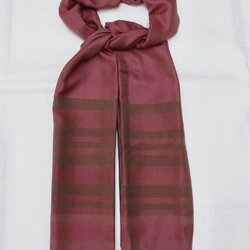 ผ้าคลุมไหล่ผ้าไหม ไหมแท้ ยกดอกลีลาวดี เนื้อละเอียด ขนาด 63x200ซม. สีแดง รหัส ZYG-174