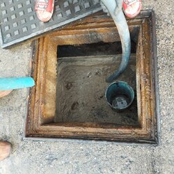 ดูดส้วม สูบส้วม บริการดูดส้วม บริการสูบส้วม รับสูบส้วม รับดูดส้วม 0641644446 ช่างโอ เขตพระโขนง