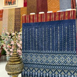 ซิ่น ไหมมัดหมี่ต่อเชิงแพรวา ขนาด 1x2เมตร ท้องผ้าสีน้ำเงินคราม หัส P2-BM-1106689