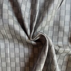 ผ้าไหมลายเกล็ดเต่า ไหมแท้ สีเทาริมขอบดำ ขายตามความยาวหลา รหัส R1D-76-01296811