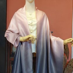 พรีออเดอร์ 3-7วัน ผ้าคลุมไหล่ไหม ยกดอก มัดย้อม ไล่เฉดสี ขนาด 65x200ซม. สีชมพู สีเทา รหัส ZYE-TT0916661354