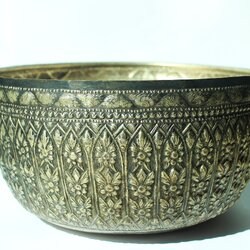 SI116 ขันเงินลายไทย งานเก่าเก็บ เงินแท้ 92.5% ปากขันกว้าง 22 cm. ลึก 11.5 cm. นน. 364.4 กรัม