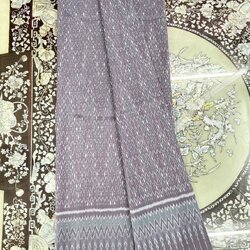 ซิ่น ผ้าไหมมัดหมี่ทอยกดอก 6ตะกอ ยกดอกลูกแก้ว สีธรรมชาติ ขนาด1x2เมตร พื้นสีม่วงเทา รหัส L1-ST-0909682