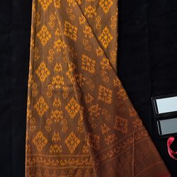 ซิ่น ผ้าไหมมัดหมี่ 3ตะกอ ขนาด 1x2 เมตร ลายดอกรักราชกัญญา สีน้ำตาลทอง รหัส PCS-NY-11226827