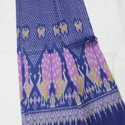 ซิ่น ผ้าไหมมัดหมี่ 2ตะกอ ขนาด กว้าง 95ซม. ยาว 2หลา สีน้ำเงิน รหัส R1Q-489