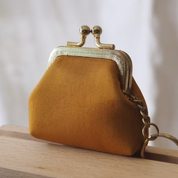 กระเป๋าสตางค์ ใส่เหรียญ ขนาด 7x7x2.5cm. สีน้ำตาลทอง GL-CT-103472