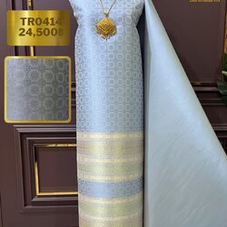 (ผ้าชุด)ผ้าไหมยกดอกลำพูน เกาะเชิงดิ้นทอง ขนาด 1.02x4.57เมตร ลายเหลี่ยมจันทร์ พื้นสีฟ้าเทา รหัส N90-29-TR0414