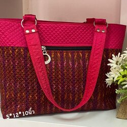 กระเป๋าถือ ผ้าไหม ไหมแท้ 100% ลายโฮล สีแดง รหัส GLC-PN0320669