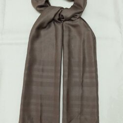 ผ้าคลุมไหล่ผ้าไหม ไหมแท้ ยกดอกลีลาวดี ขนาด 63x200ซม. สีน้ำตาล รหัส ZYG-172