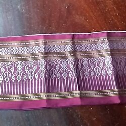 ตีนซิ่นไหม ยกดิ้นเงิน พื้นสีชมพู รหัส WN-NY-12176711