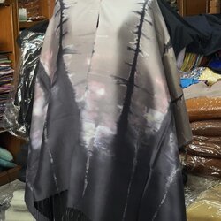 ผ้าคลุมไหล่ผ้าไหม สไลด์สี เนื้อเรียบ ขนาด 60x200ซม. สีเทา-สีดำ รหัส ZYE-AA-1114683