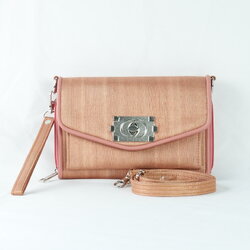 กระเป๋าถือไหมแท้ทรงคลัทช์ พร้อมสายสะพาย ขนาด 15x20ซม.สีน้ำตาลทอง รหัส GO-TT-060568159