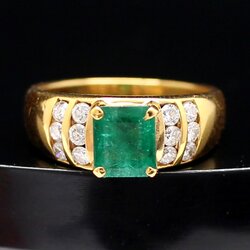 RG250200 แหวนมรกตบ่าข้างเพชร เพชรแท้ 12 เม็ด 0.24 กะรัต ทองแท้ 90% นน.รวม 5.1 กรัม ขนาดแหวน 52