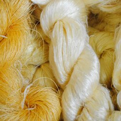 ไขข้อข้องใจ "ไหมไทยสาวมือ": มาจากไหน? มีกี่ชนิด? และวัดคุณภาพกันอย่างไร?